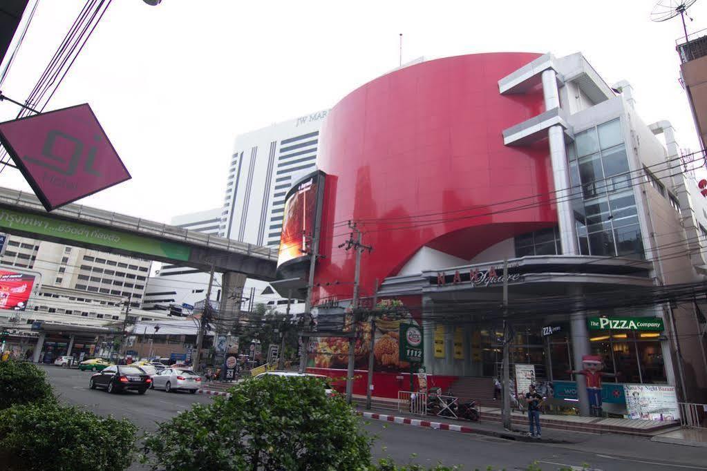 Sky Suites Bangkok Exterior photo